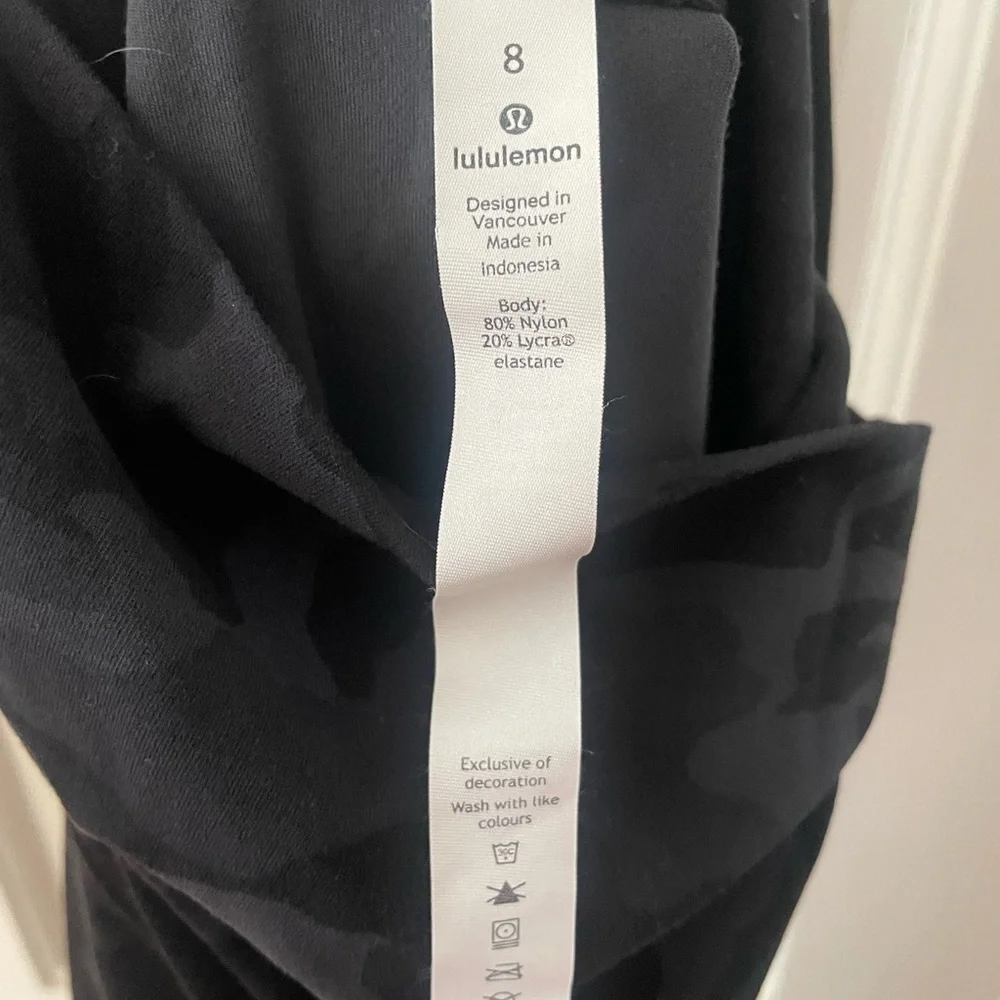 Lululemon Camoflauge Long Sleeve Athletic Top - Picture 4 of 4